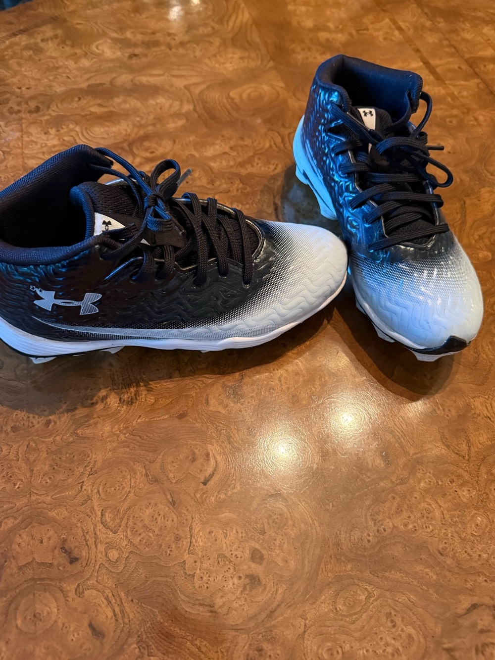 Under Armour Kids Black and White Gradient Cletes
